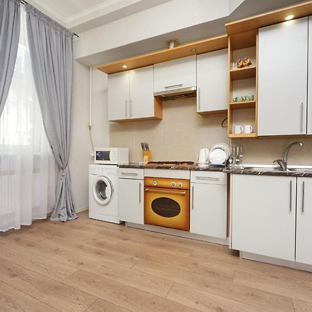 Apartment Zhukovskogo 17 Odesa Exterior foto