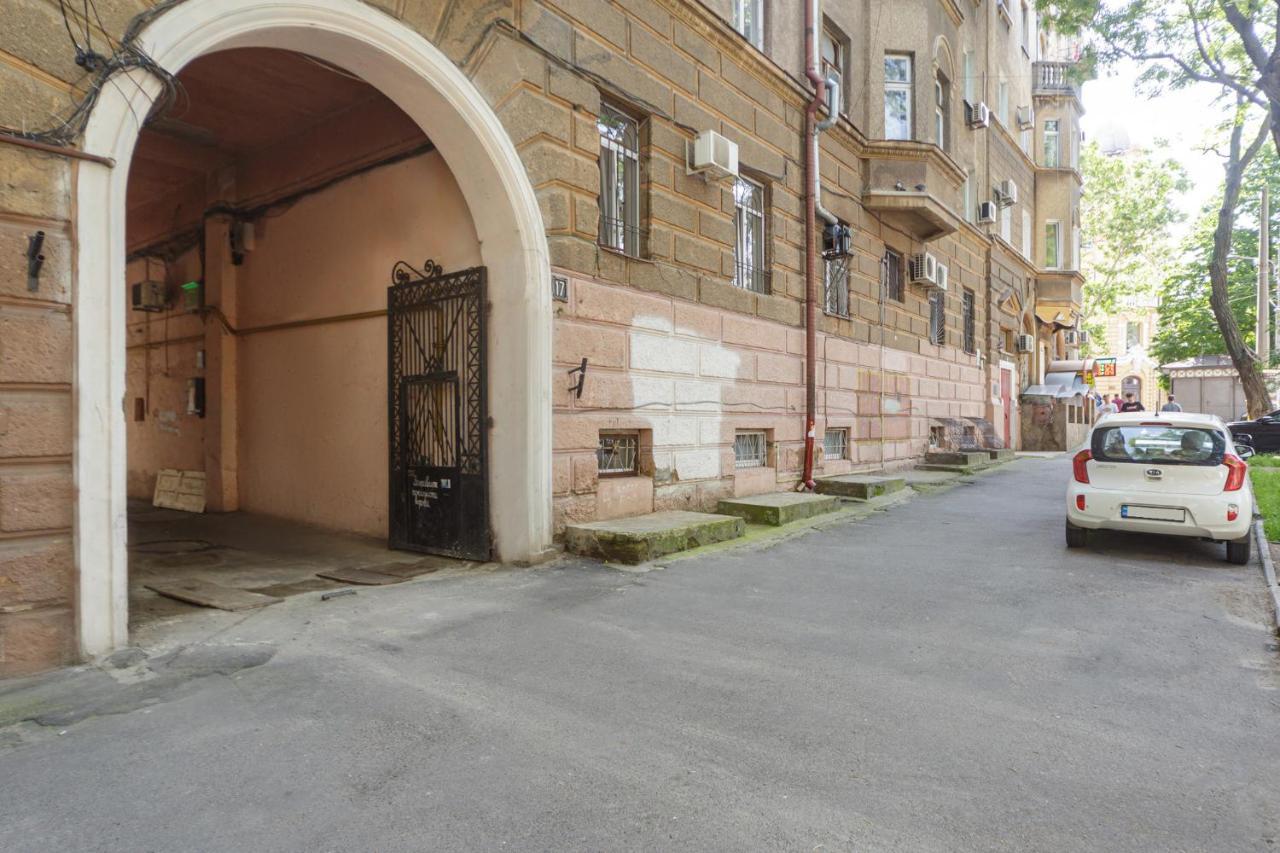 Apartment Zhukovskogo 17 Odesa Exterior foto
